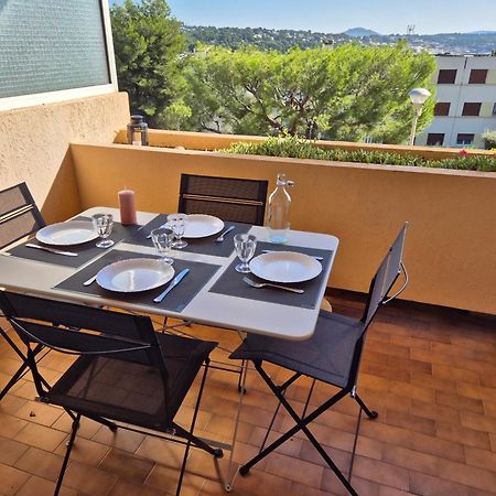 T2 Vue Mer Dans Residence Calme / T2 Sea View In A Quiet Residence Bandol Kültér fotó
